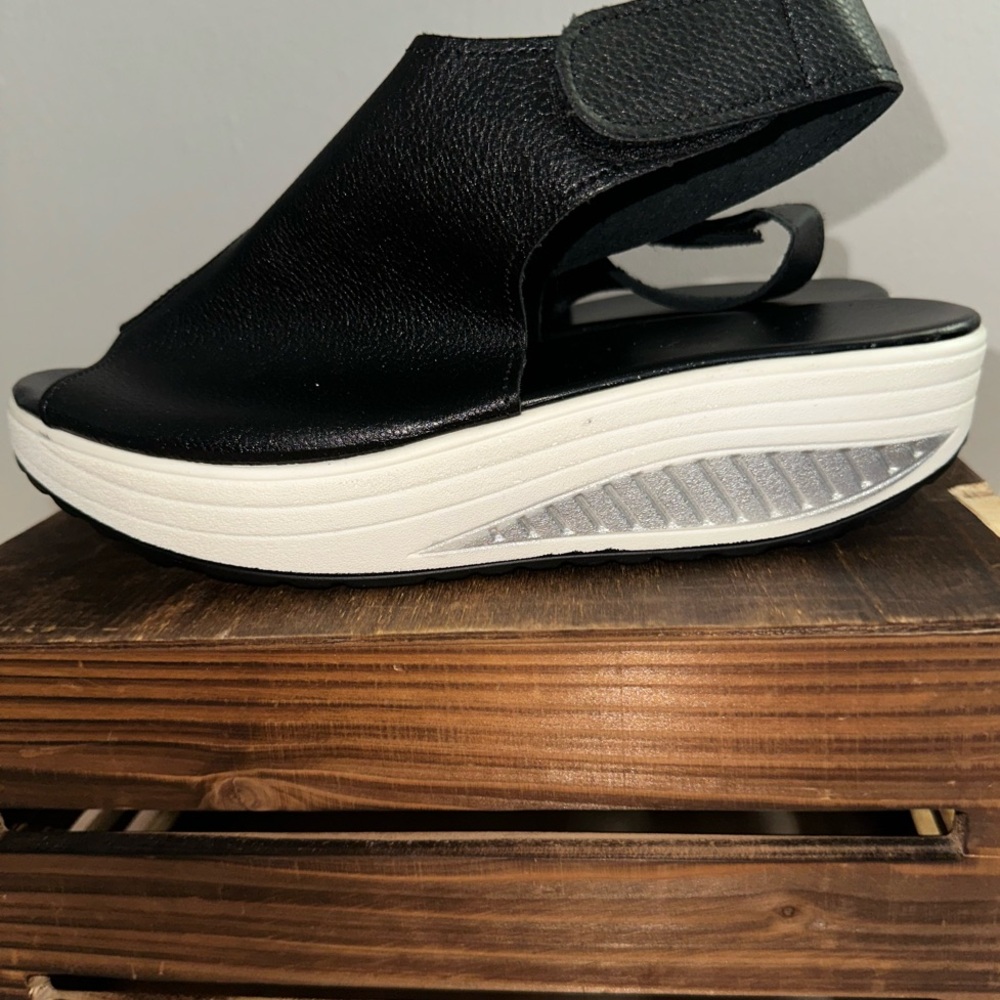 Women's Black Platform Wedge Sandals